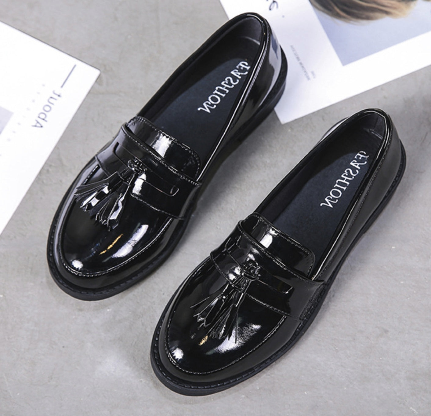 Zapatos de mujer, zapatos de niña, estilo de moda, color negro, con estilo de moda británico