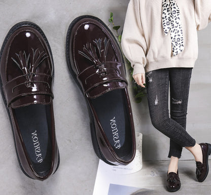 Zapatos de mujer, zapatos de niña, estilo de moda, color negro, con estilo de moda británico