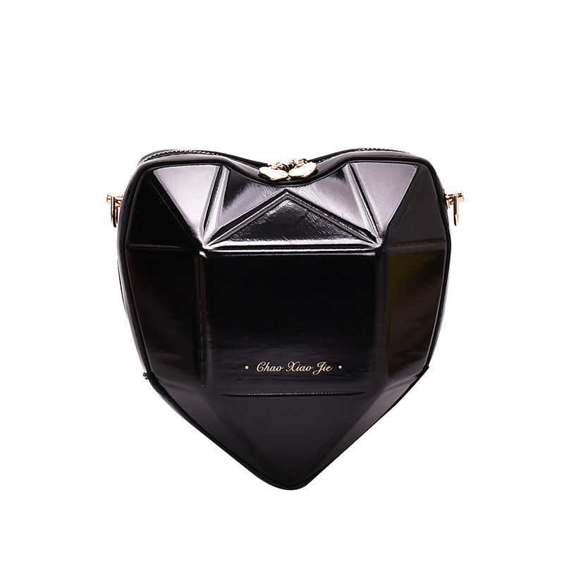 Bolso geométrico en forma de corazón