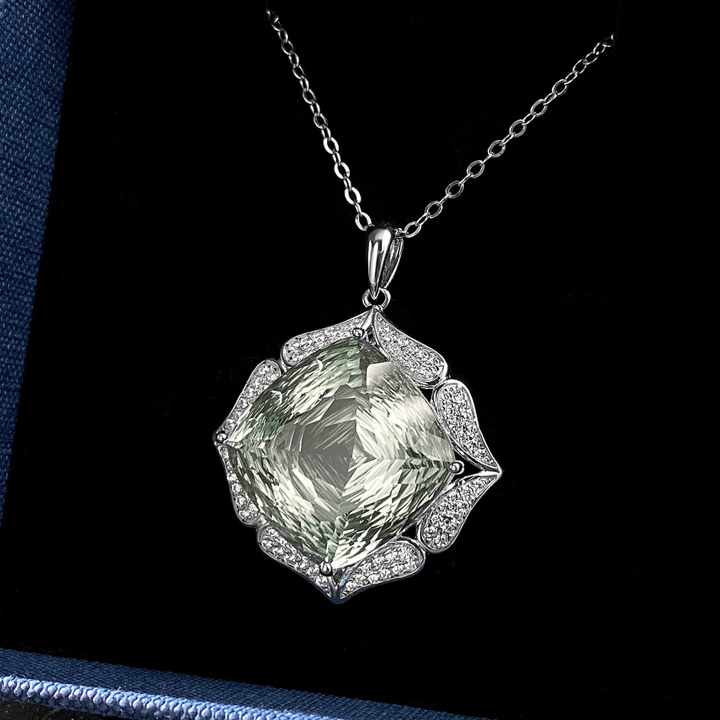 Cadena de suéter de lujo Feminidad Plata S925 Conjunto Gran Colgante de cristal verde natural Joyería de alta calidad