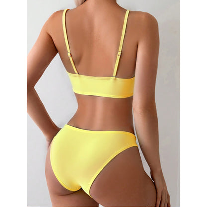 Traje de baño de una pieza con cuello halter y abertura para mujer