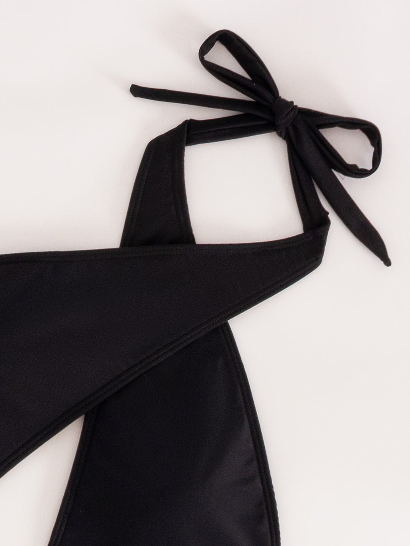 Traje de baño de una pieza para mujer con tirantes cruzados y color liso