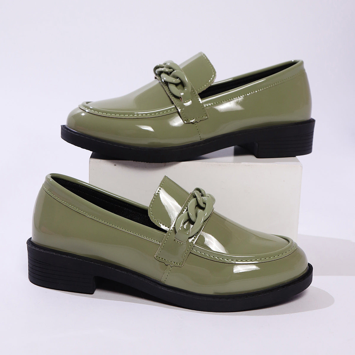 Zapatos de cuero de tacón bajo con suela gruesa para mujer
