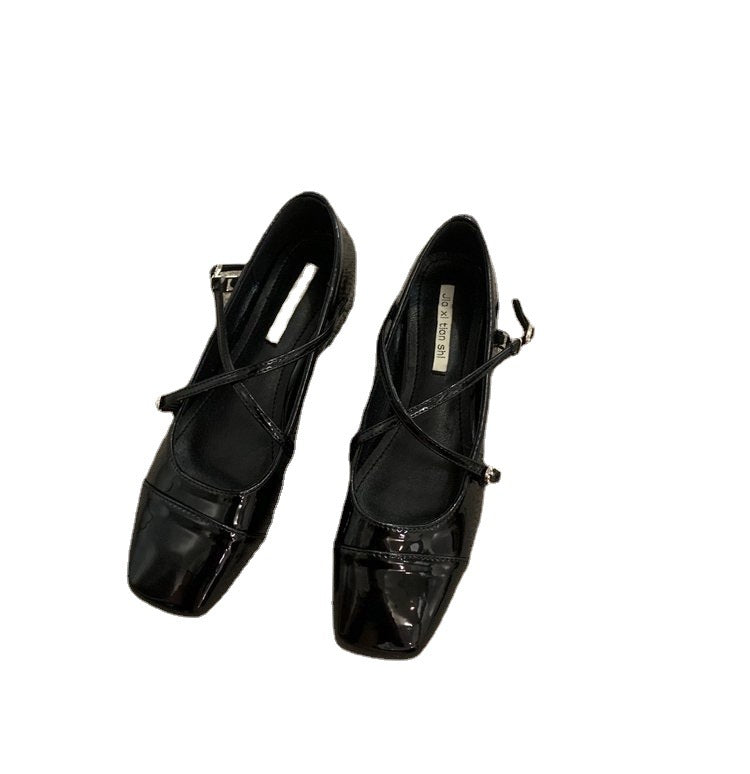 Zapatos Mary Jane con hebilla de Cruz Roja para mujer