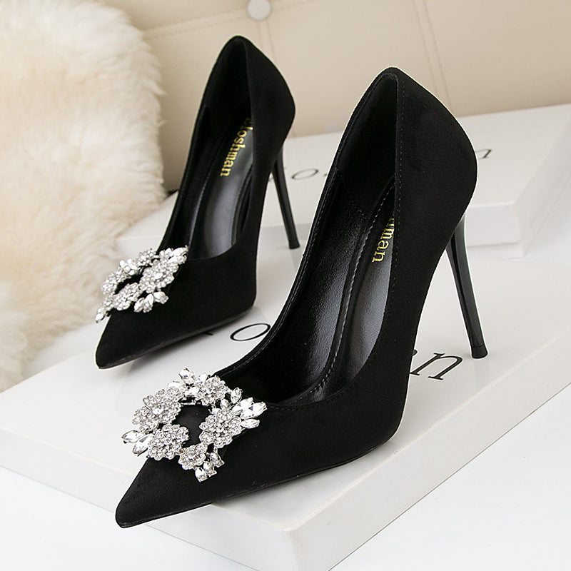 Zapatos de tacón de aguja de moda para mujer con puntera en punta