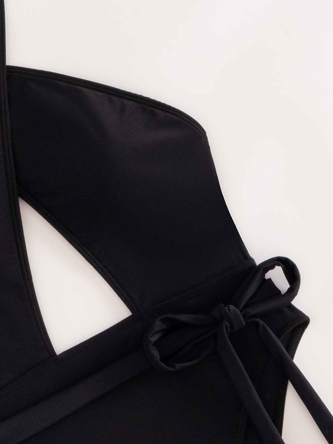 Traje de baño de una pieza para mujer con tirantes cruzados y color liso
