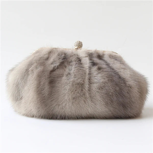 Hed663ef0349e49c1b050b810880b75157