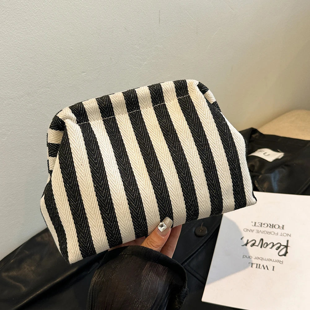 S06e98b6d365d4e00b6b3a8e6d9490583U