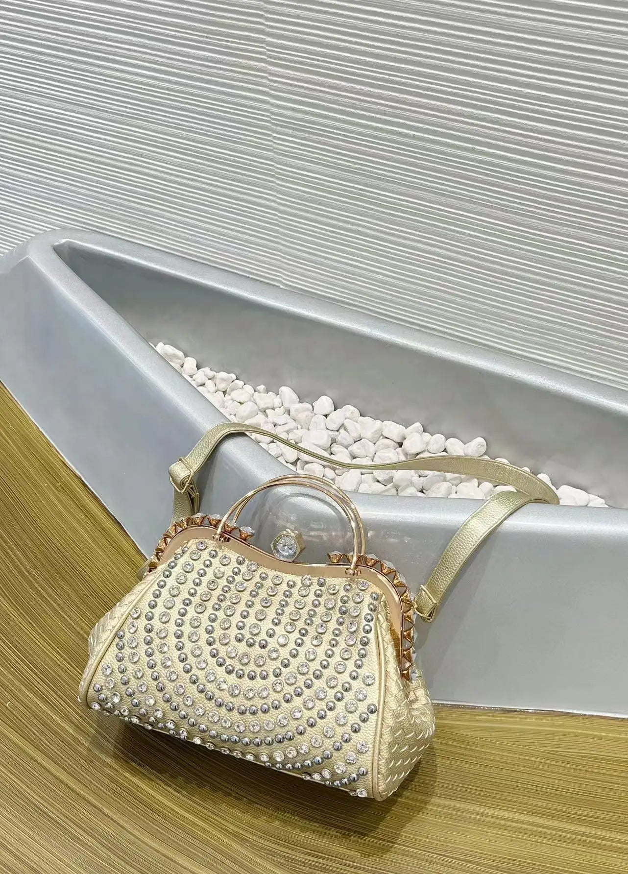 S46608618132a46d5afea53f57329c580d