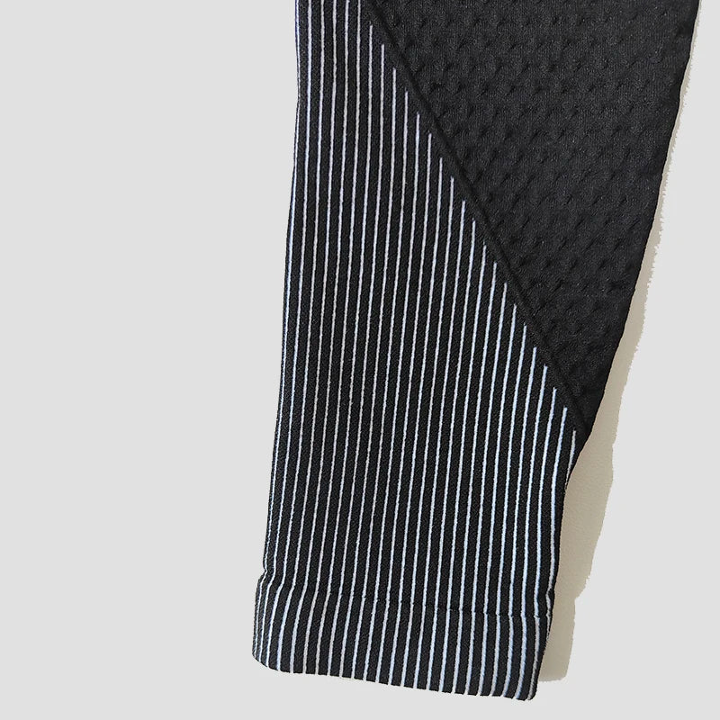 S4e3064a54a1a4048966401a628dad146U