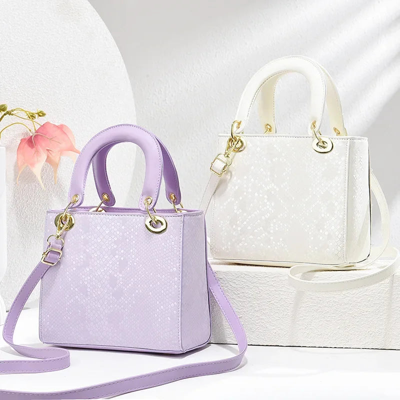 Sb1ddfd93d3c4441da8128f2eb73ce0dbJ