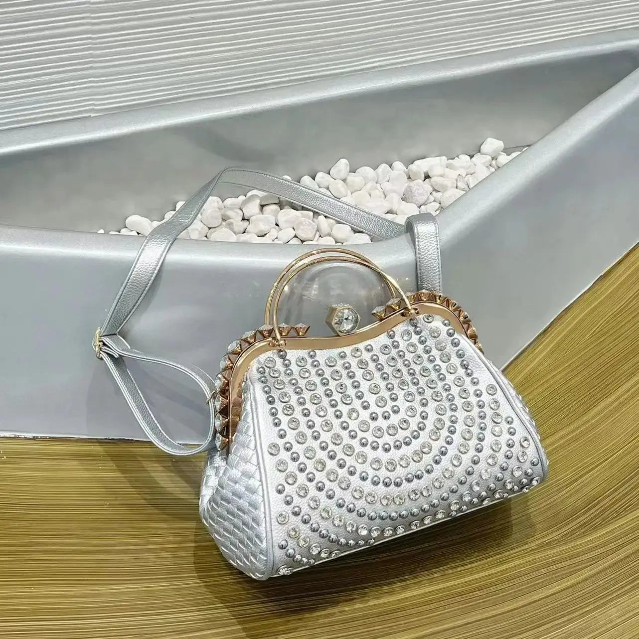 Sec793ecc1a2e4281a6b52b5e72e2ec2em