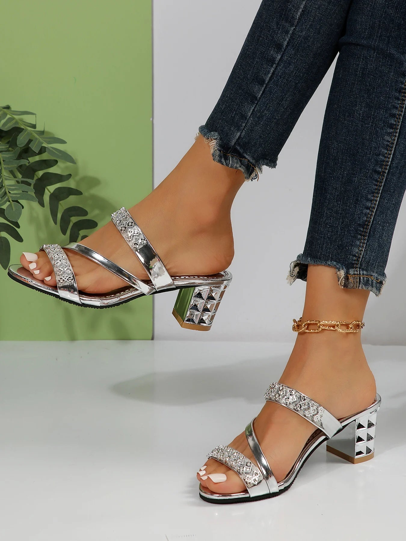 Sfcb0f7b3dc9144a69658e2c51670796aM