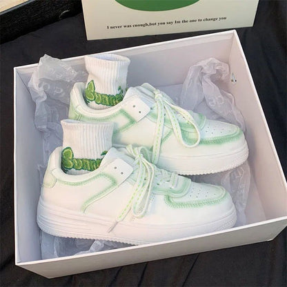 Nuevos Zapatos Blancos Bordados Planos Combinables para Mujer