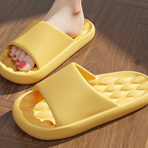 Zapatillas suaves de verano para el suelo del baño para mujeres y hombres