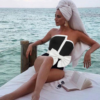 Traje de baño de una pieza con lazo color block en blanco y negro y top tubo irregular para mujer