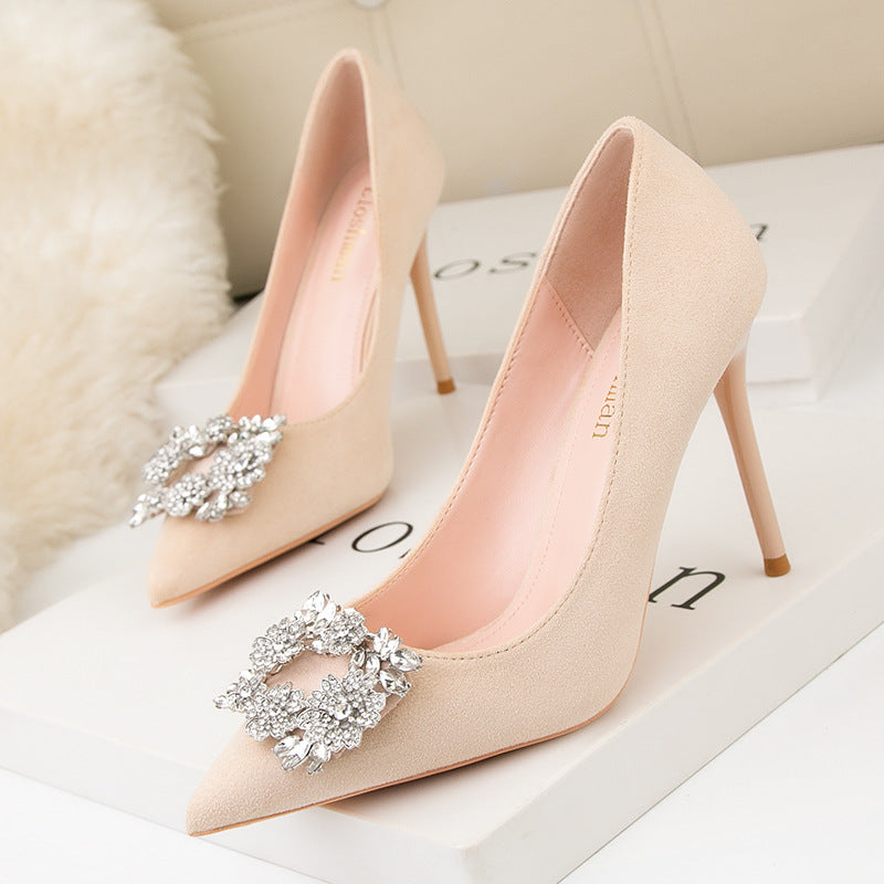 Zapatos de tacón de aguja de moda para mujer con puntera en punta
