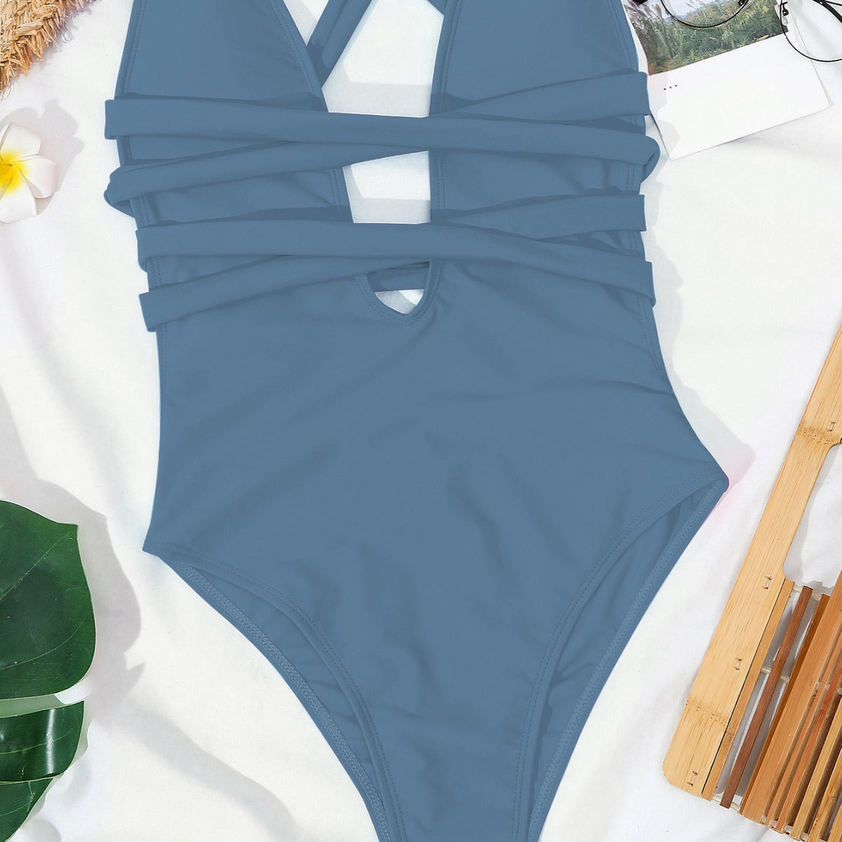 Traje de baño bikini de color liso a la moda para mujer